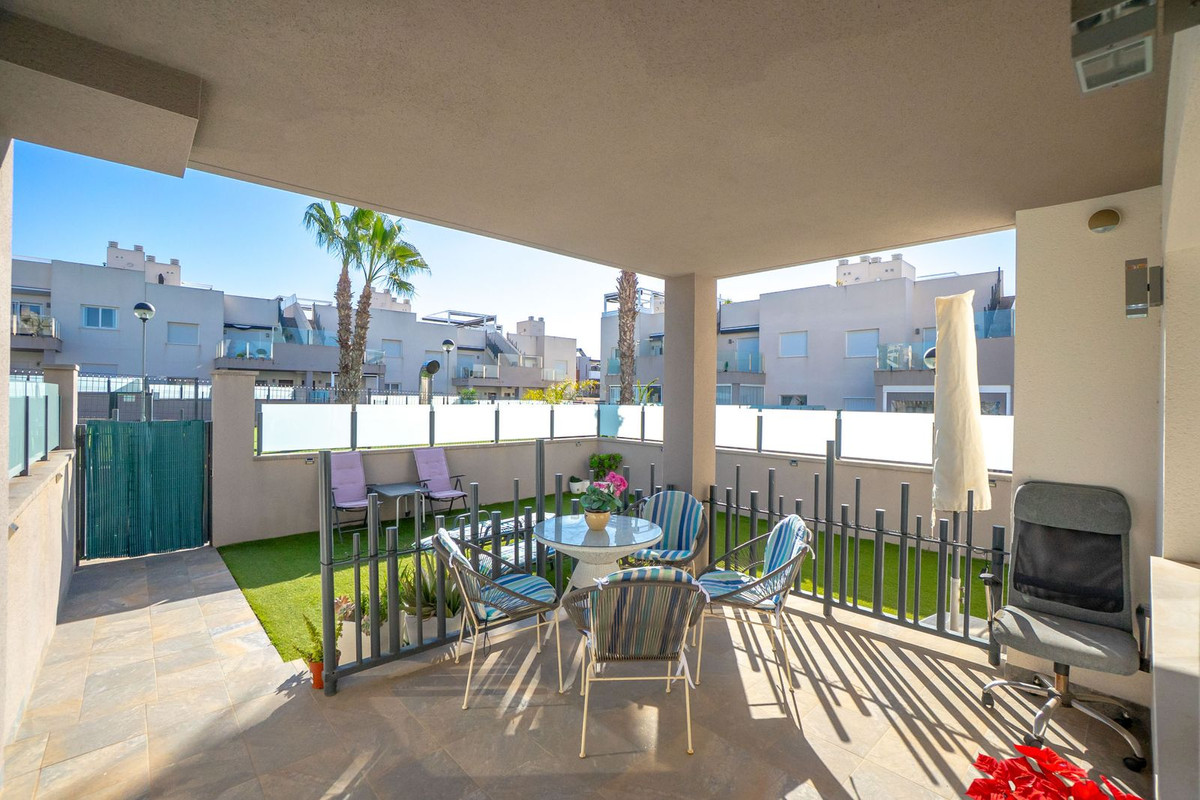 Se vende Apartamento Planta Baja de 2 dormitorios en Costa Blanca, Alicante, España