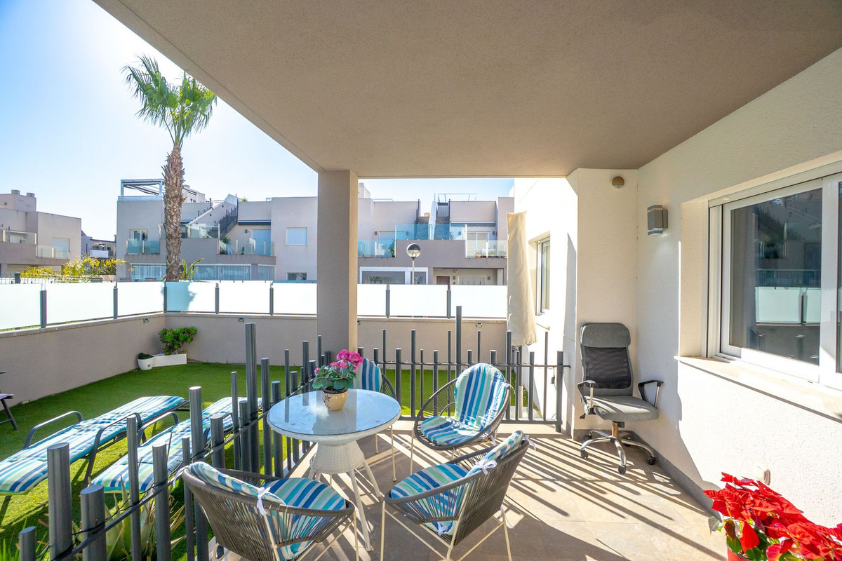 Se vende Apartamento Planta Baja de 2 dormitorios en Costa Blanca, Alicante, España