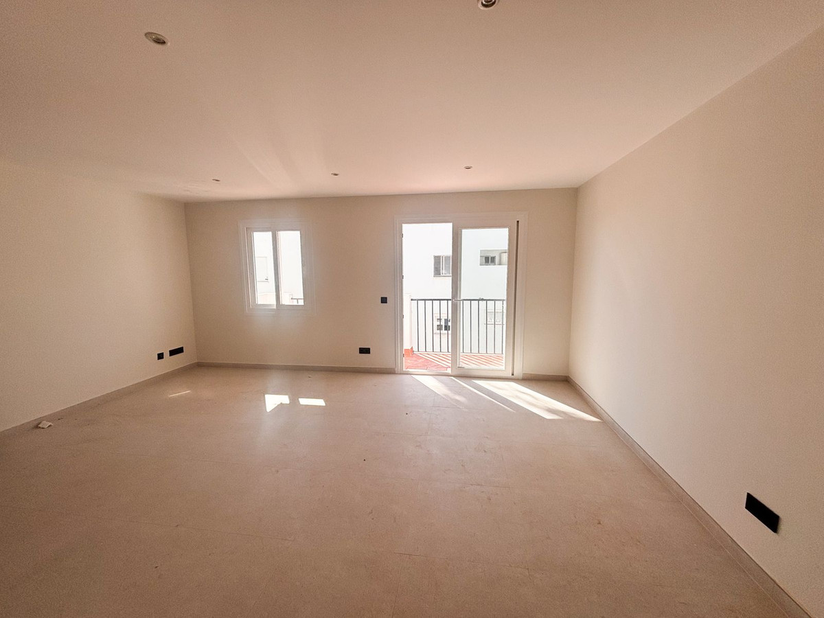 3 Bed Apartment for sale in Estepona Costa Del Sol, Málaga, Spain