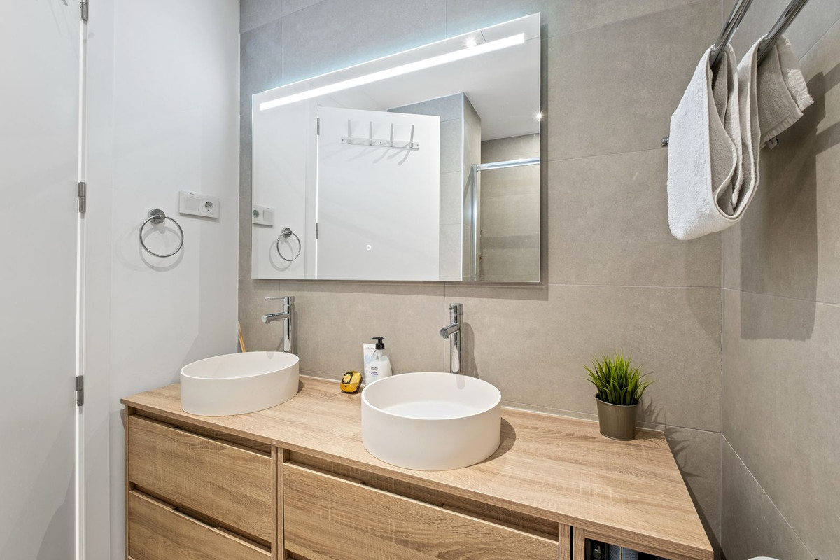 3 Bed Apartment for sale in Higueron Costa Del Sol, Málaga, Spain