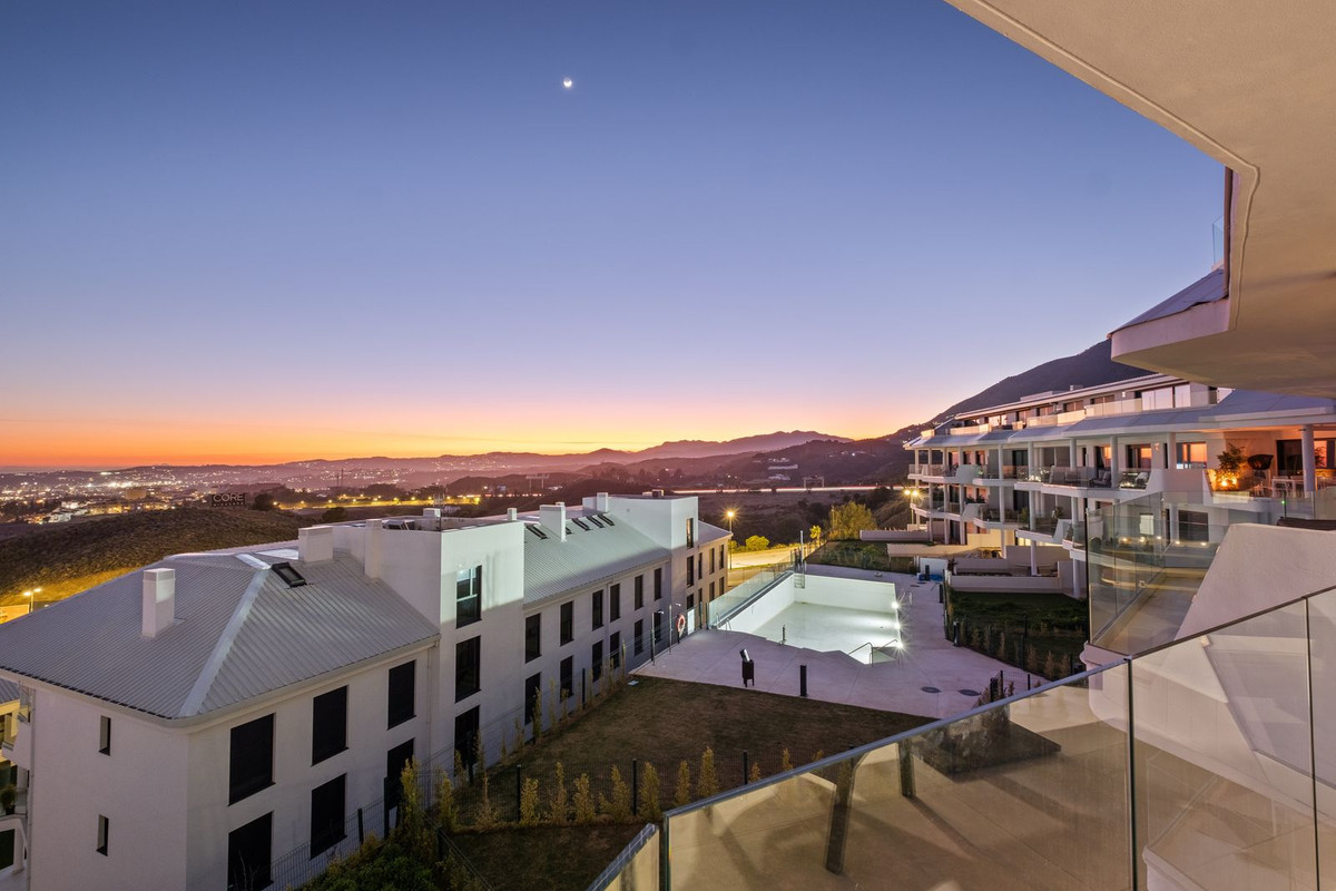 3 Bed Apartment for sale in Higueron Costa Del Sol, Málaga, Spain