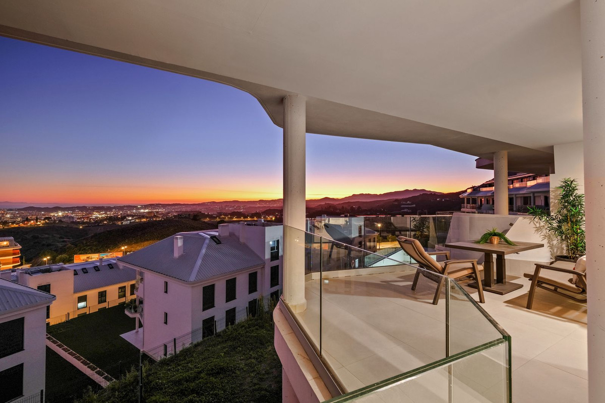 3 Bed Apartment for sale in Higueron Costa Del Sol, Málaga, Spain