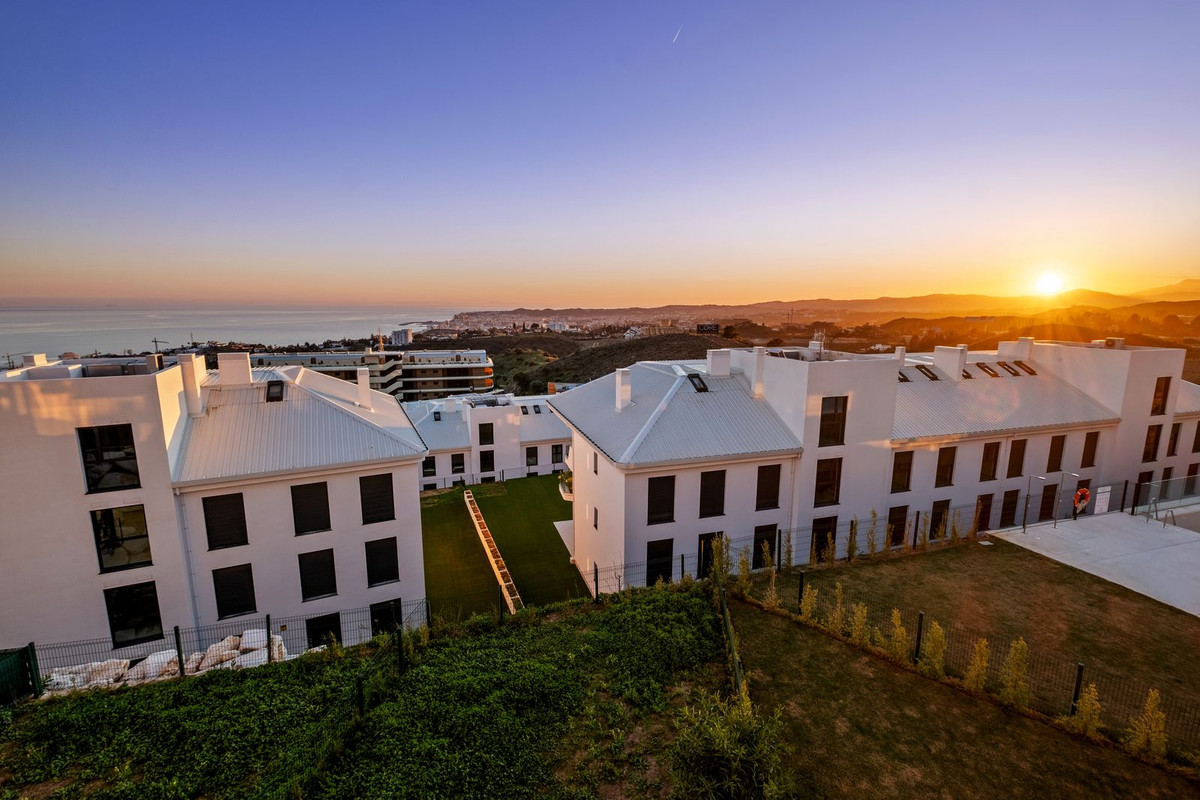 3 Bed Apartment for sale in Higueron Costa Del Sol, Málaga, Spain