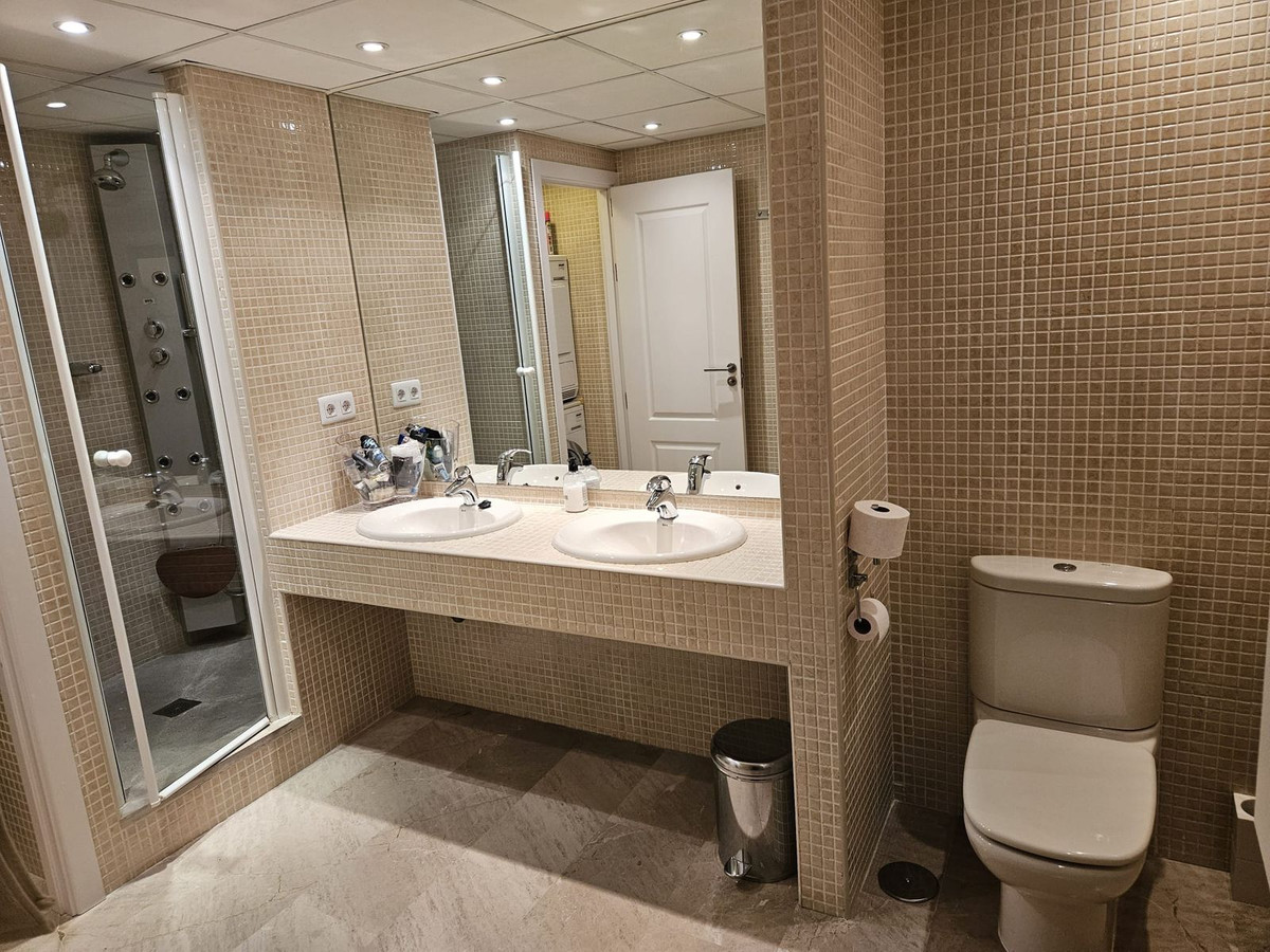 3 Bed Apartment for sale in Torrequebrada Costa Del Sol, Málaga, Spain
