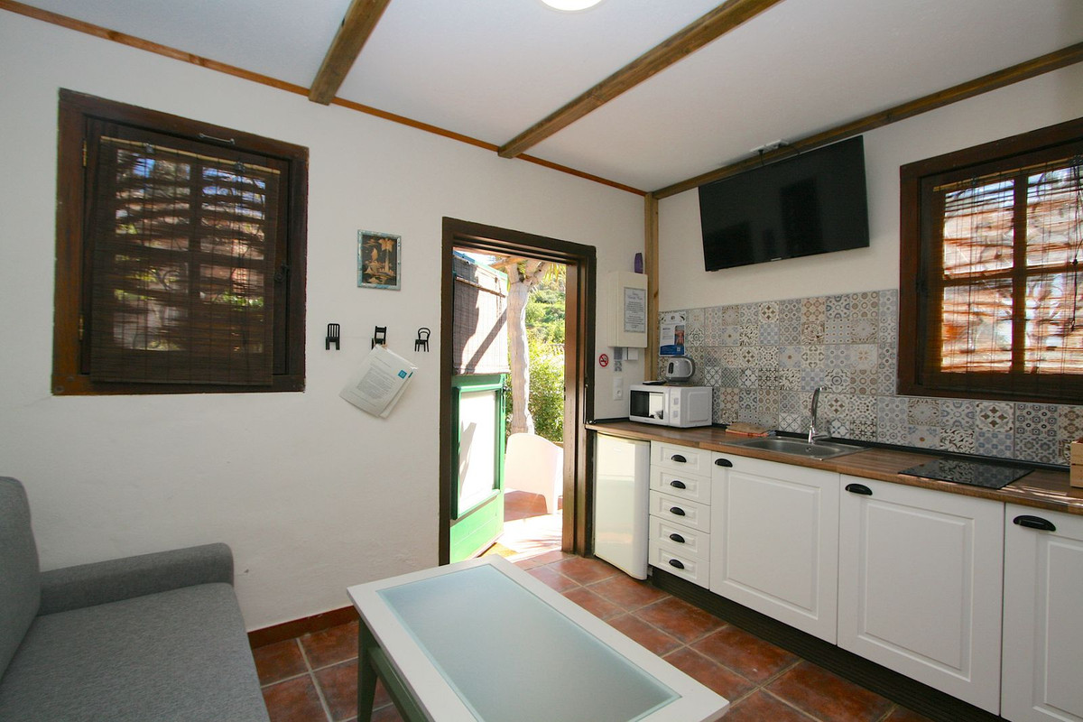 Se vende Finca - Cortijo de 8 dormitorios en Costa Del Sol, Málaga, España
