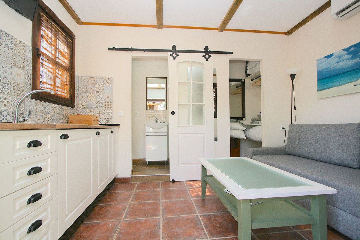 Se vende Finca - Cortijo de 8 dormitorios en Costa Del Sol, Málaga, España