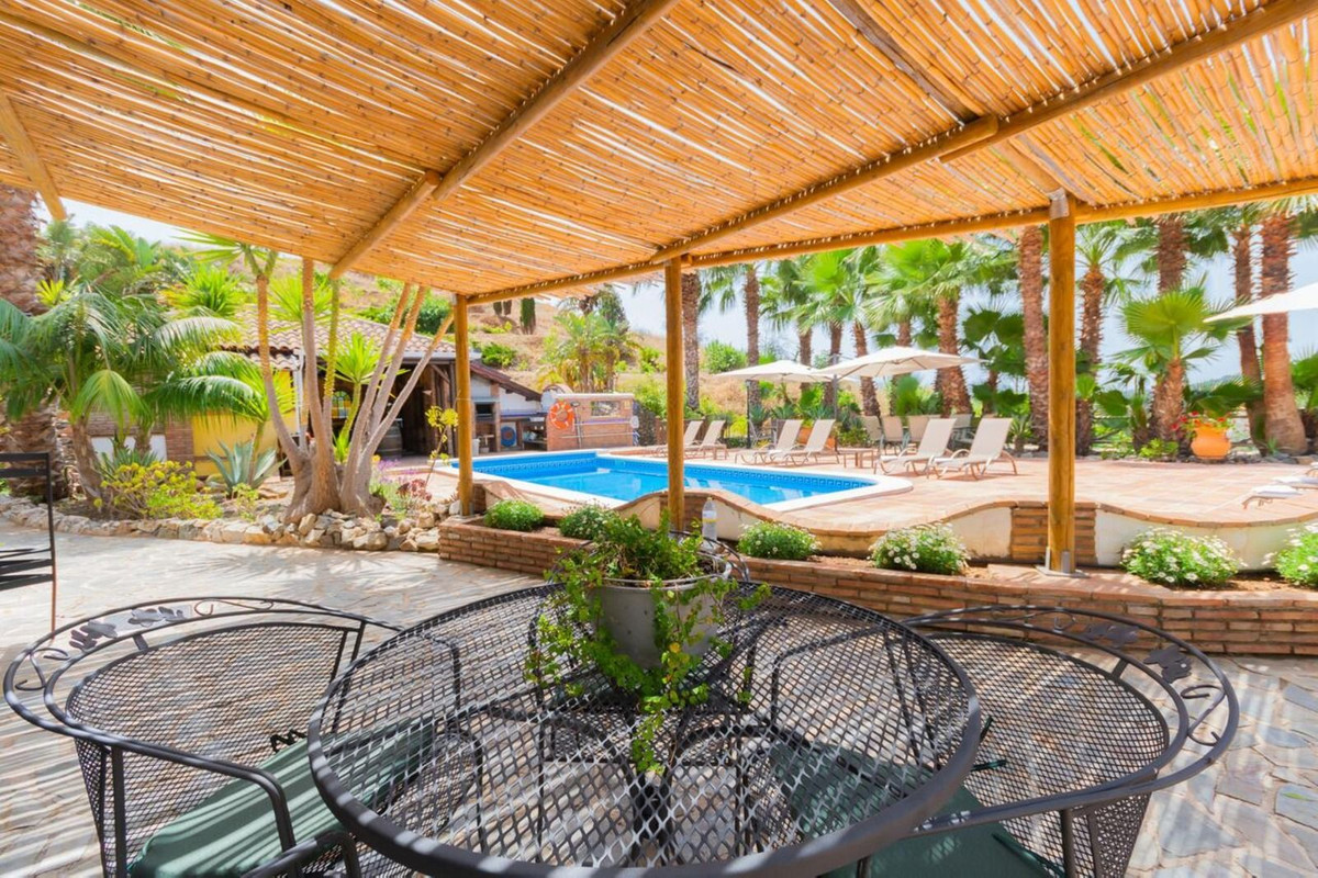 Se vende Finca - Cortijo de 8 dormitorios en Costa Del Sol, Málaga, España