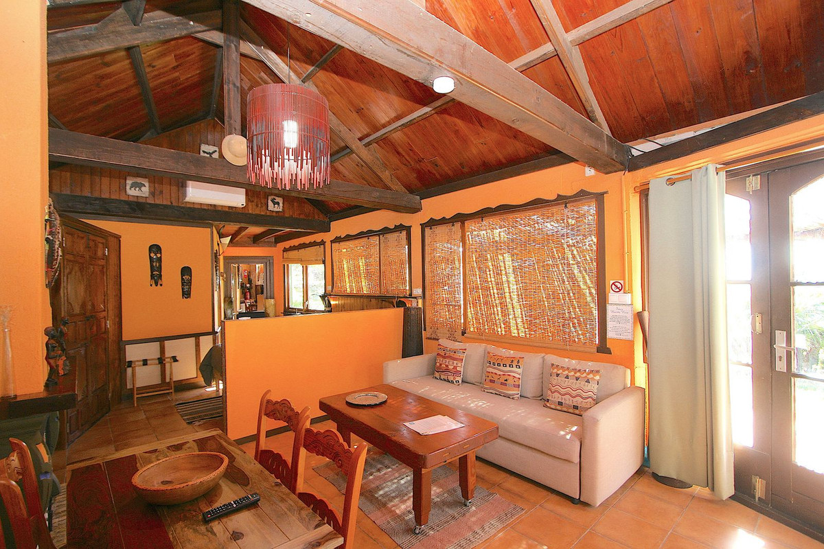 Se vende Finca - Cortijo de 8 dormitorios en Costa Del Sol, Málaga, España