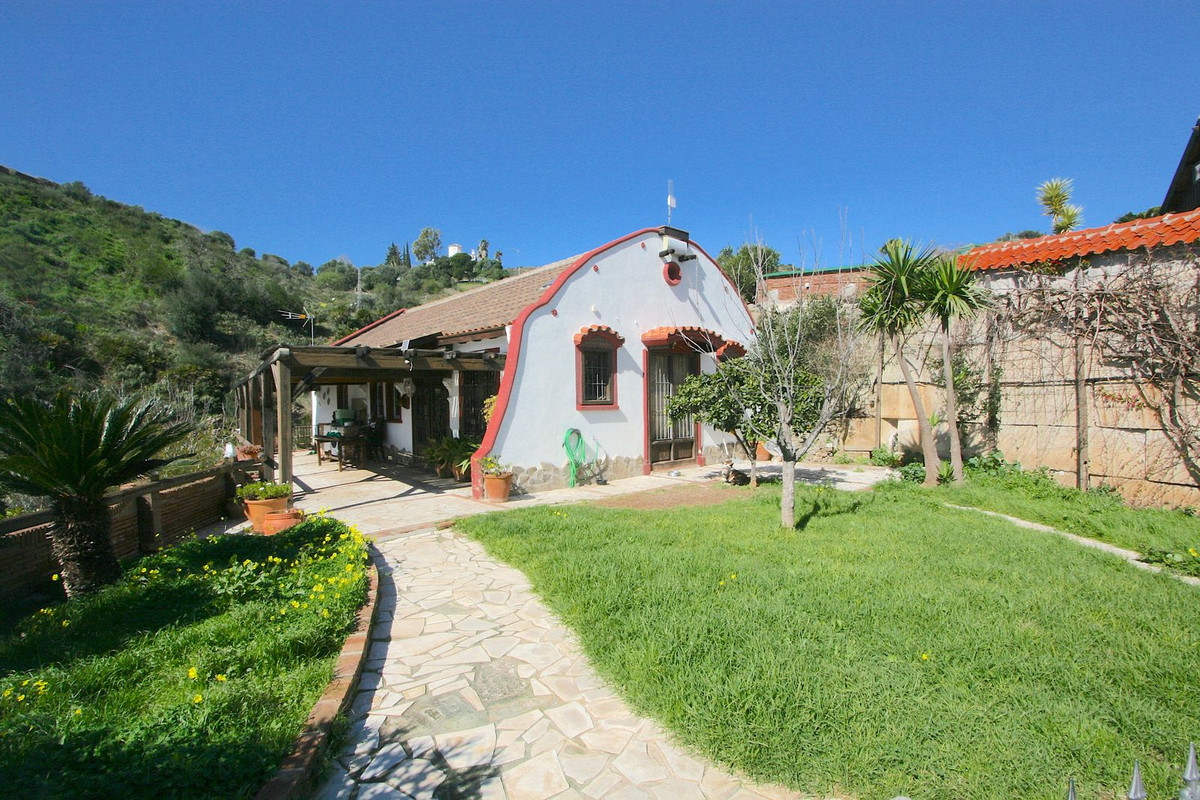 Se vende Finca - Cortijo de 8 dormitorios en Costa Del Sol, Málaga, España