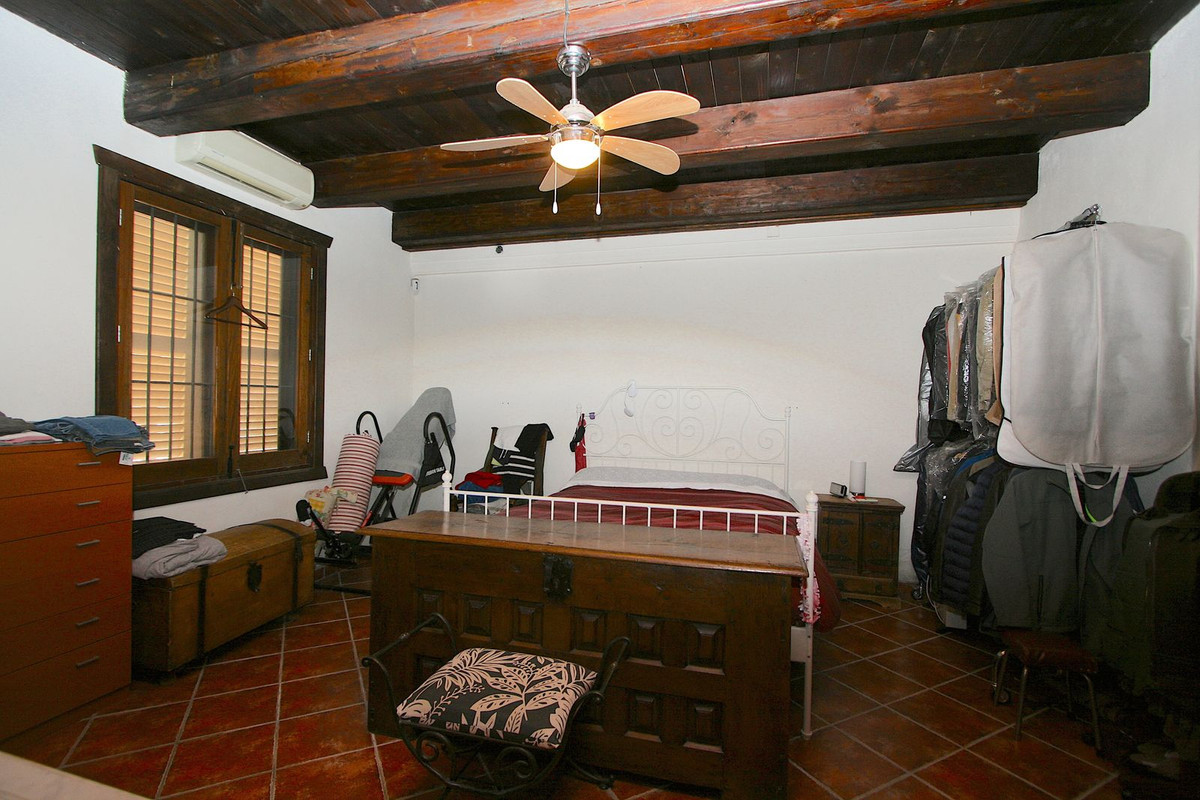 Se vende Finca - Cortijo de 8 dormitorios en Costa Del Sol, Málaga, España