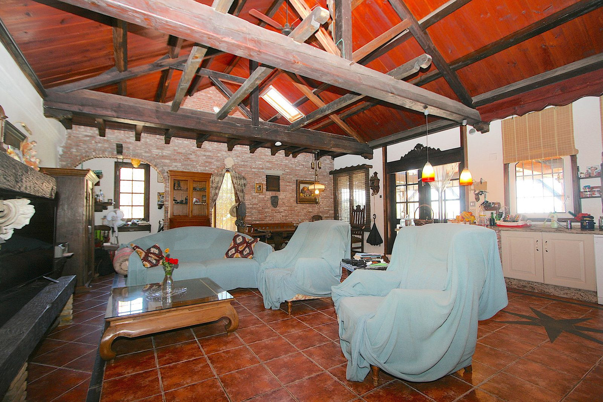 Se vende Finca - Cortijo de 8 dormitorios en Costa Del Sol, Málaga, España