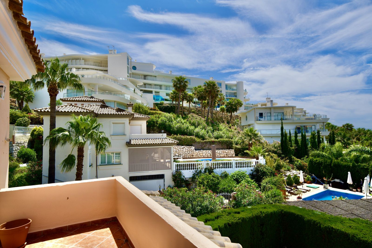 Se vende Villa - Chalet de 5 dormitorios en Costa Del Sol, Málaga, España