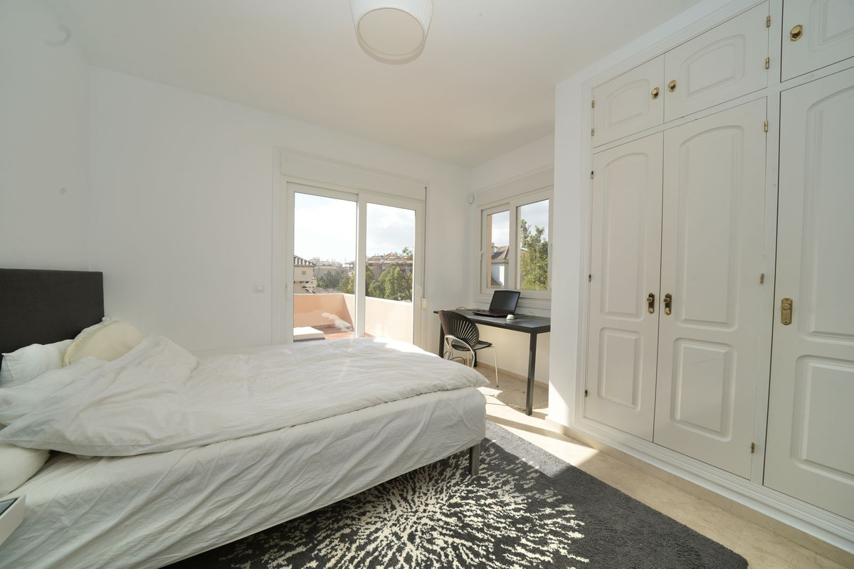 Se vende Villa - Chalet de 5 dormitorios en Costa Del Sol, Málaga, España