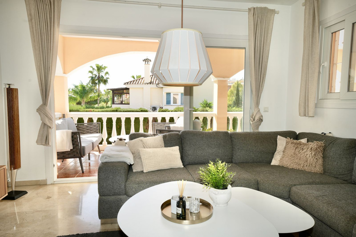 Se vende Villa - Chalet de 5 dormitorios en Costa Del Sol, Málaga, España