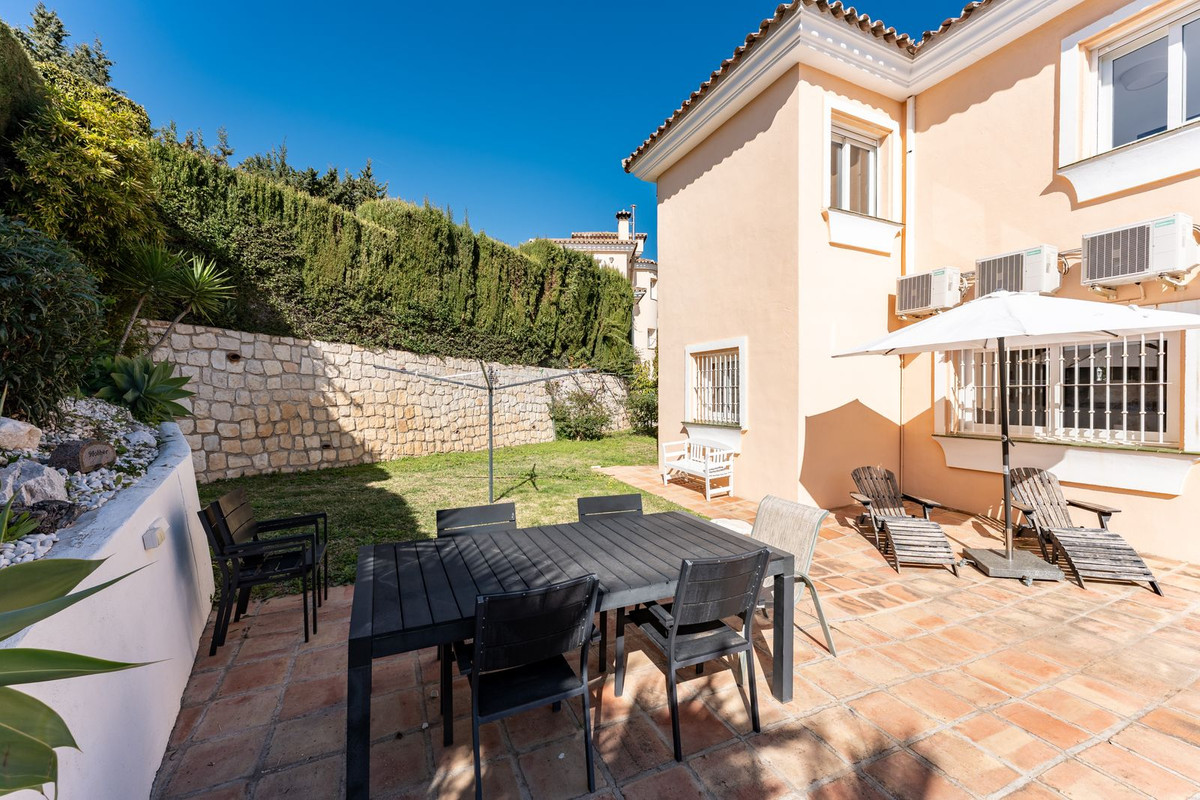 Se vende Villa - Chalet de 5 dormitorios en Costa Del Sol, Málaga, España