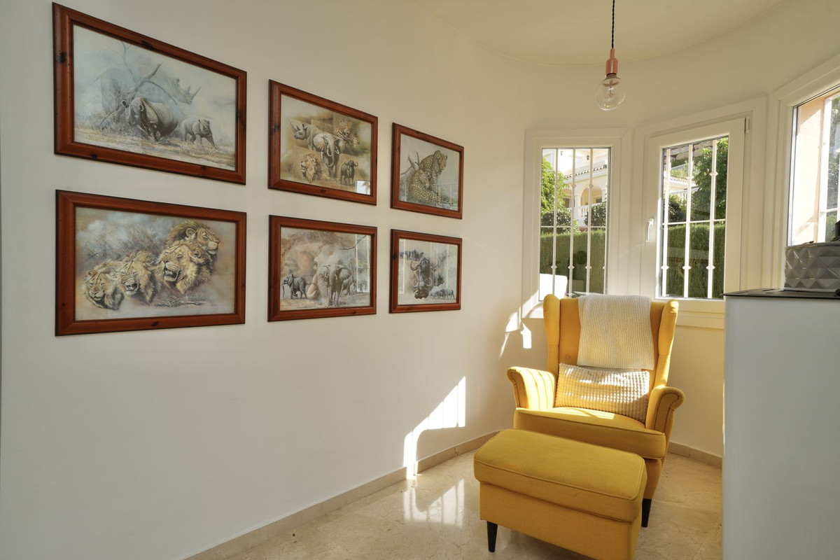 Se vende Villa - Chalet de 5 dormitorios en Costa Del Sol, Málaga, España
