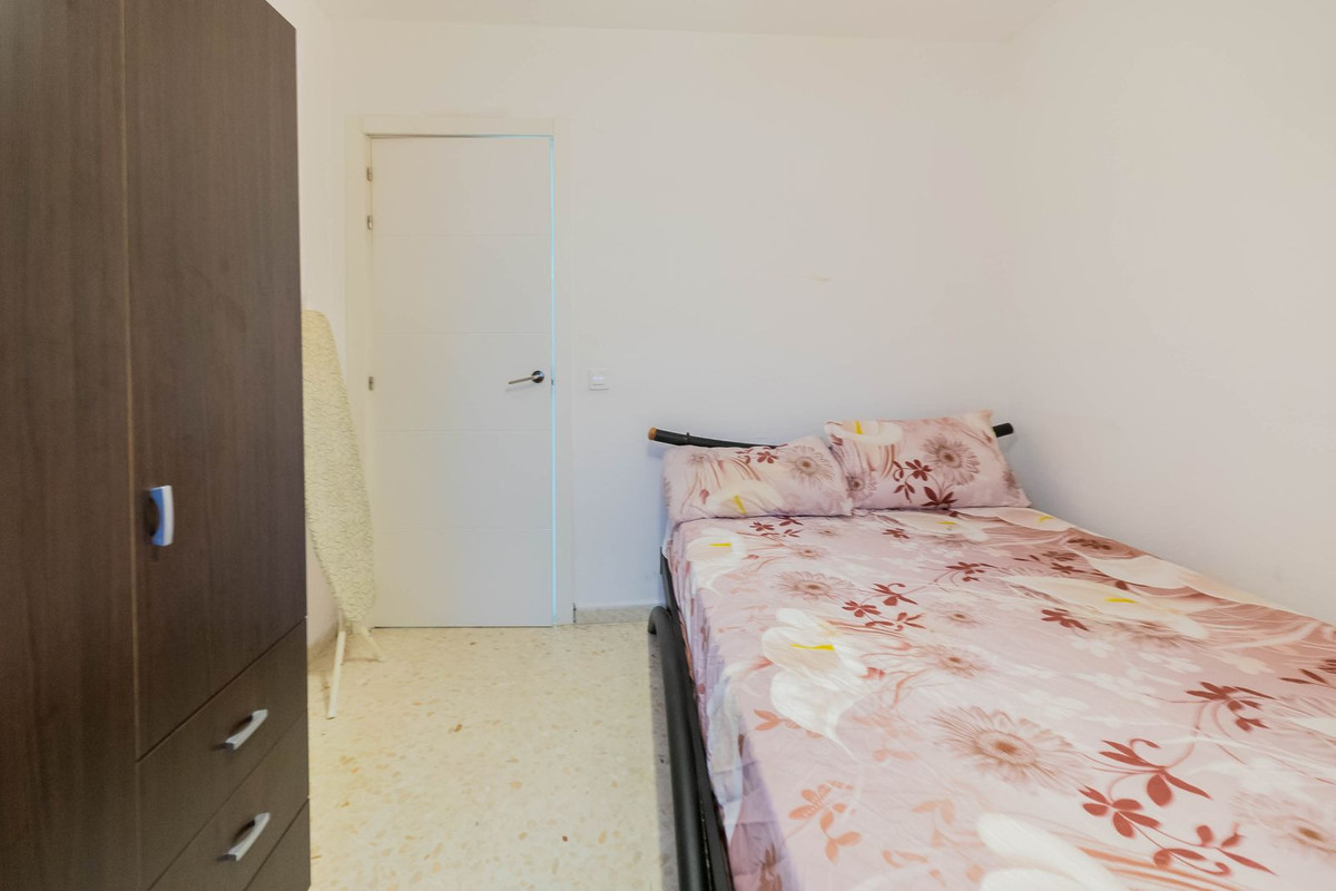 Se vende Apartamento Planta Media de 2 dormitorios en Costa Del Sol, Málaga, España