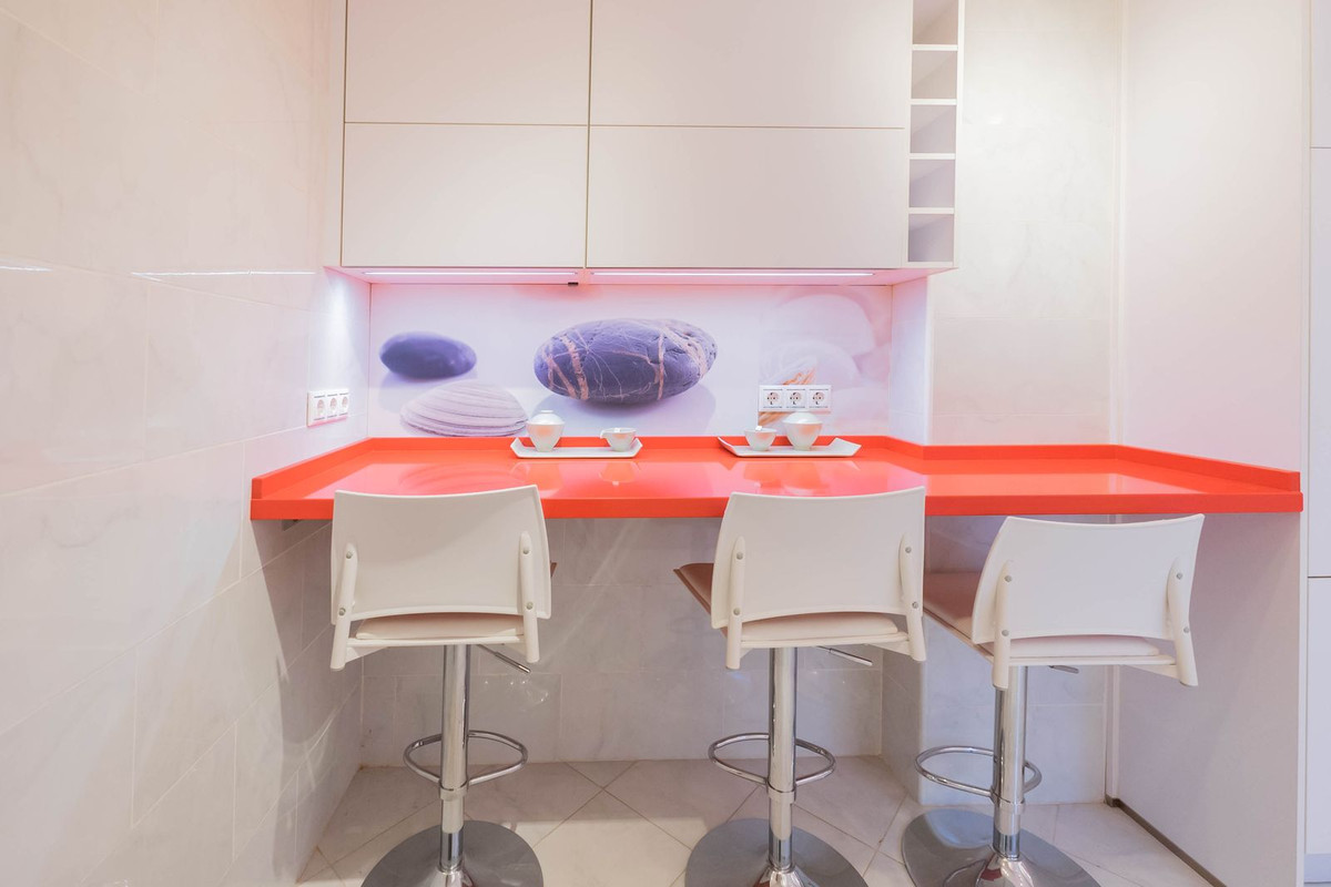 Se vende Apartamento Planta Media de 2 dormitorios en Costa Del Sol, Málaga, España