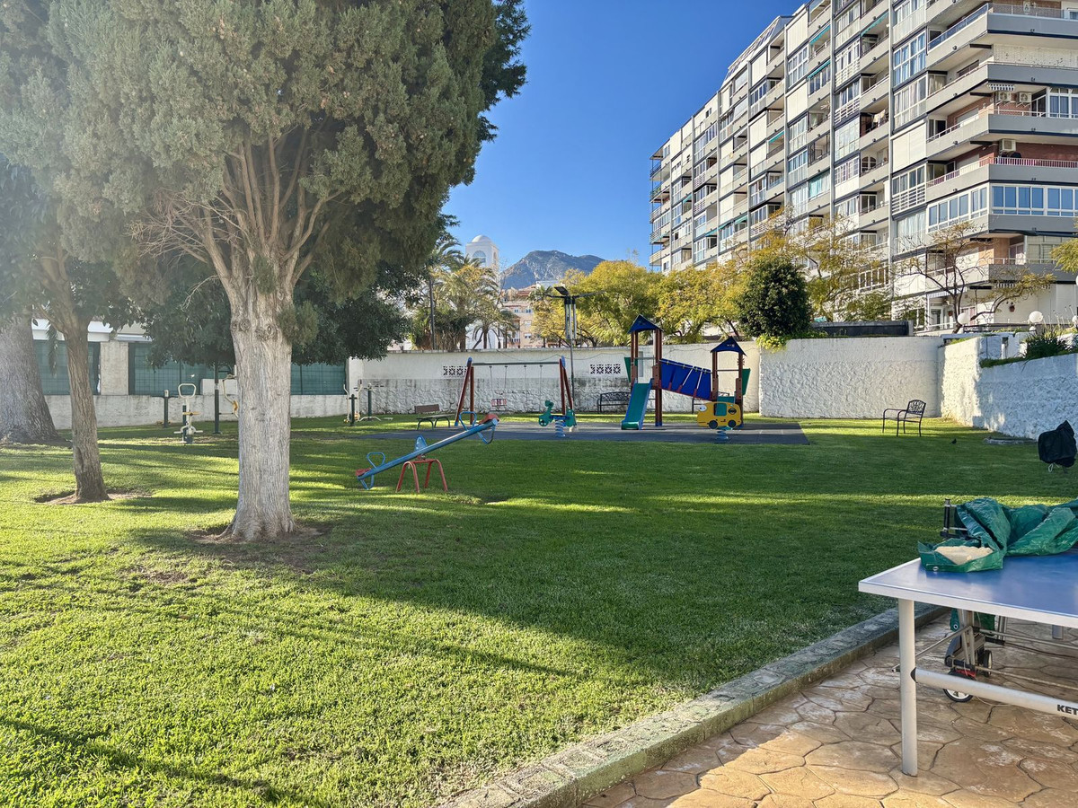 Se vende Apartamento Planta Media de 2 dormitorios en Costa Del Sol, Málaga, España