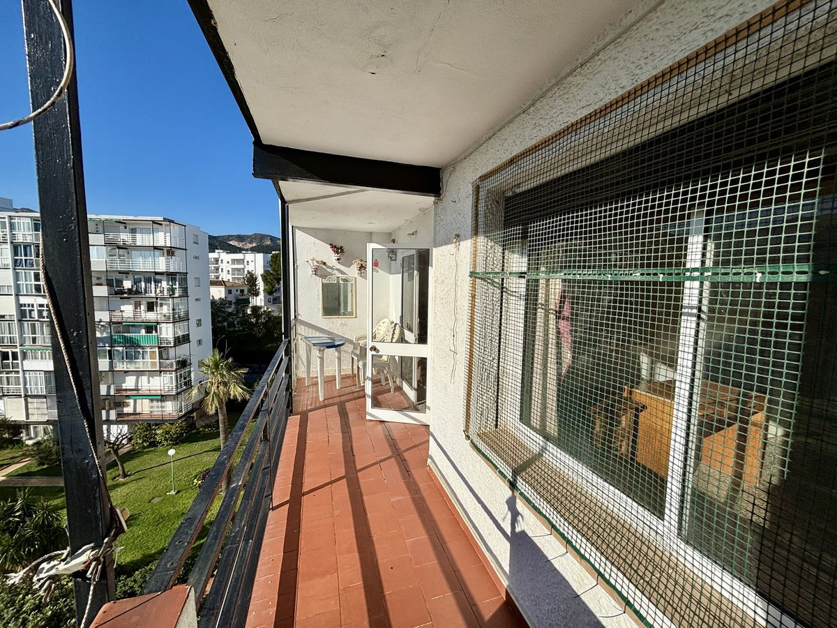Se vende Apartamento Planta Media de 2 dormitorios en Costa Del Sol, Málaga, España