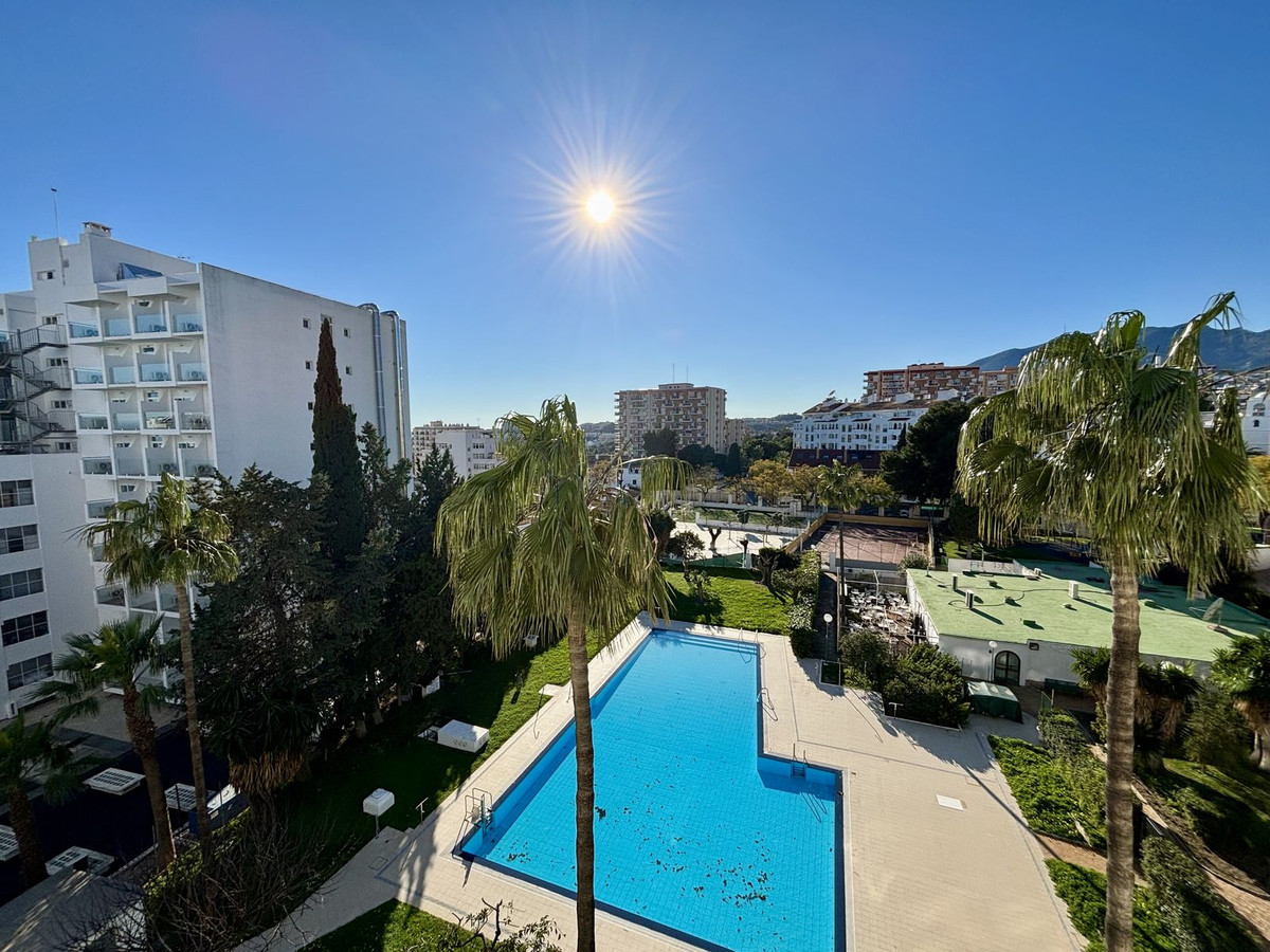Se vende Apartamento Planta Media de 2 dormitorios en Costa Del Sol, Málaga, España