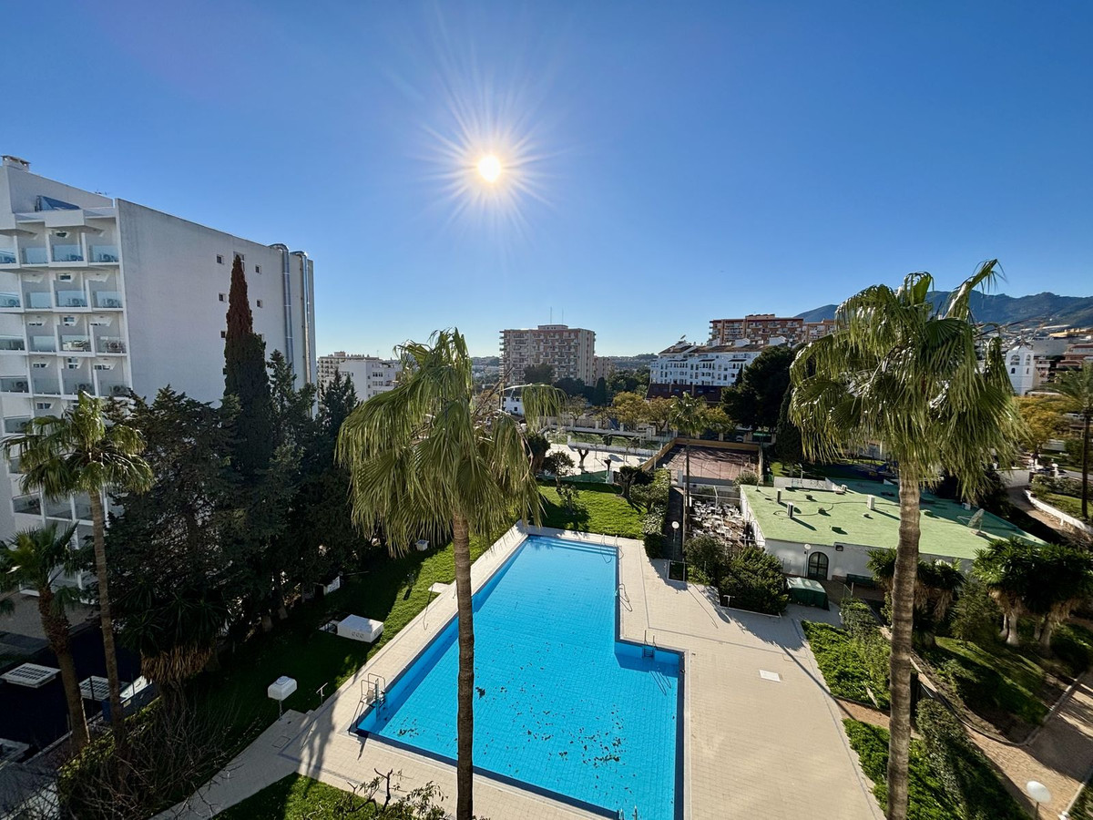 Se vende Apartamento Planta Media de 2 dormitorios en Costa Del Sol, Málaga, España