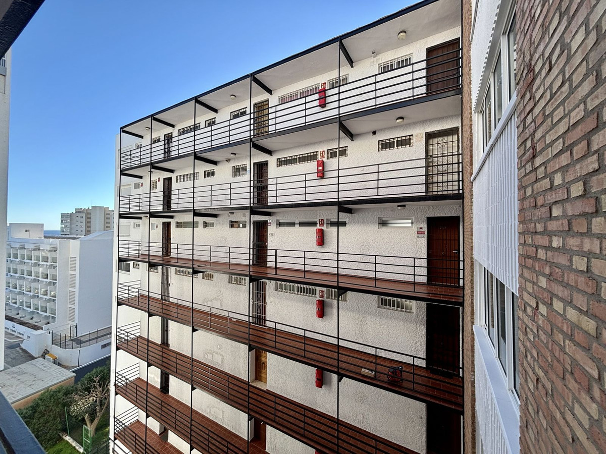 Se vende Apartamento Planta Media de 2 dormitorios en Costa Del Sol, Málaga, España