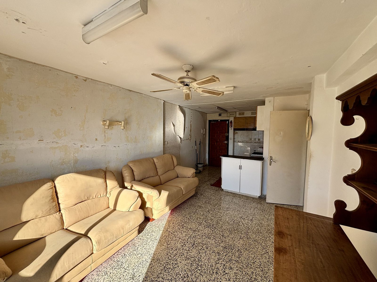 Se vende Apartamento Planta Media de 2 dormitorios en Costa Del Sol, Málaga, España