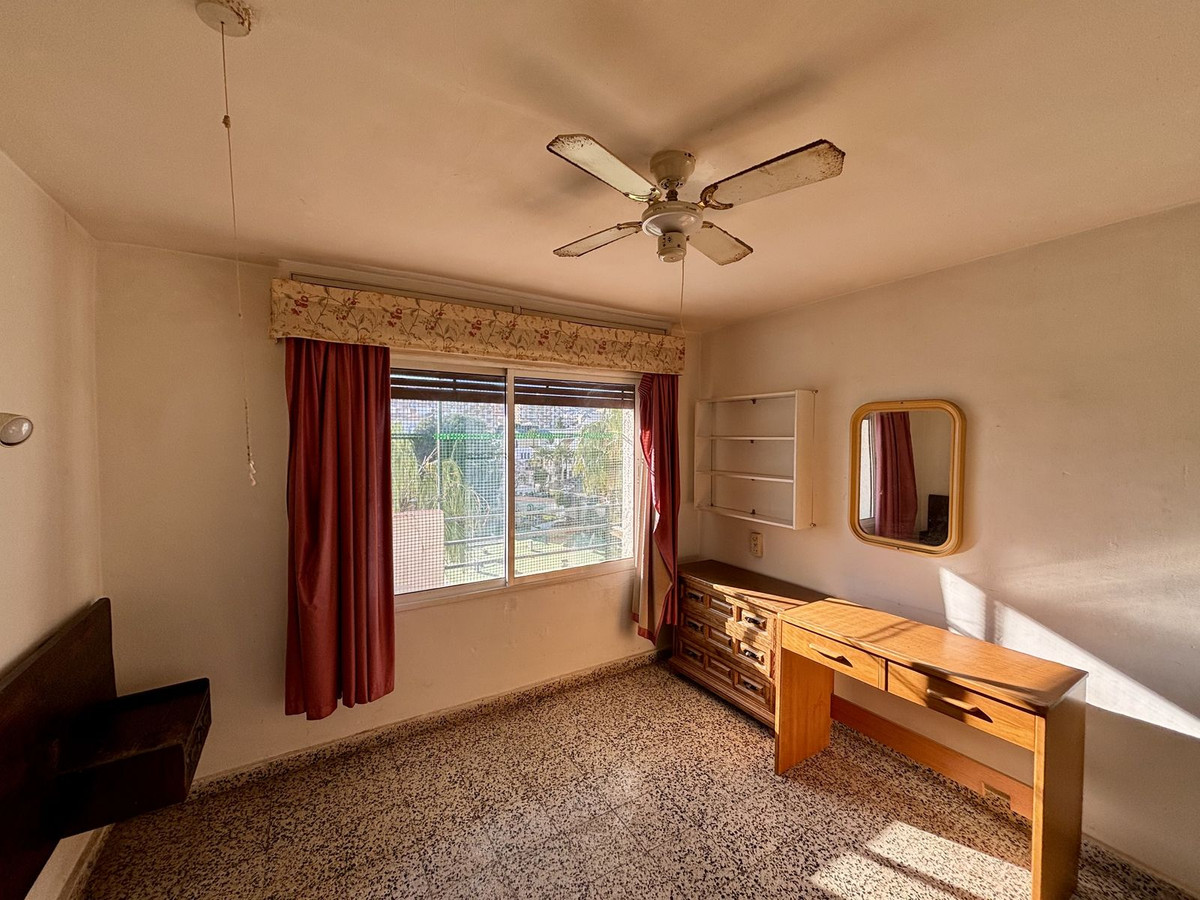 Se vende Apartamento Planta Media de 2 dormitorios en Costa Del Sol, Málaga, España