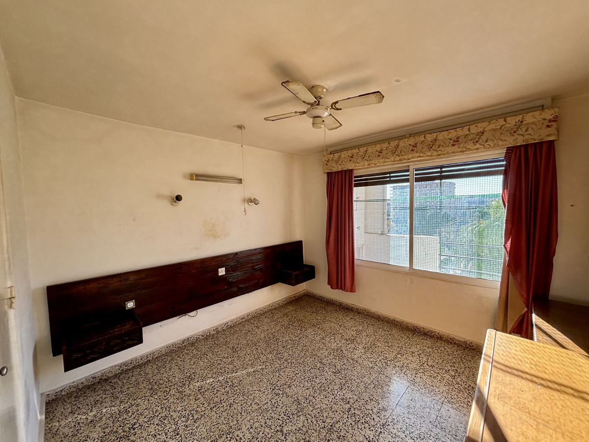 Se vende Apartamento Planta Media de 2 dormitorios en Costa Del Sol, Málaga, España