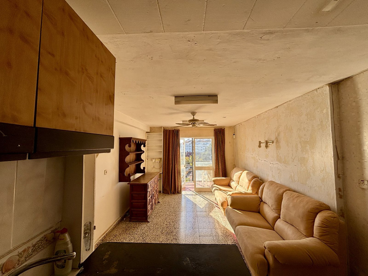 Se vende Apartamento Planta Media de 2 dormitorios en Costa Del Sol, Málaga, España