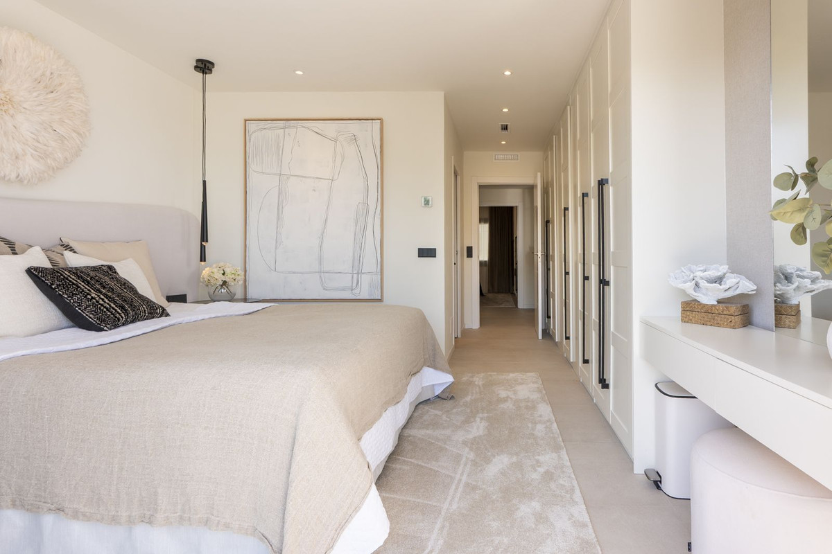 3 Bed Apartment for sale in Benahavís Costa Del Sol, Málaga, Spain