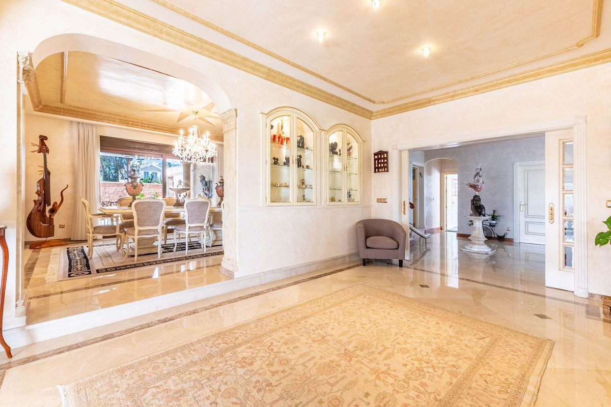 Se vende Villa - Chalet de 7 dormitorios en Costa Del Sol, Málaga, España