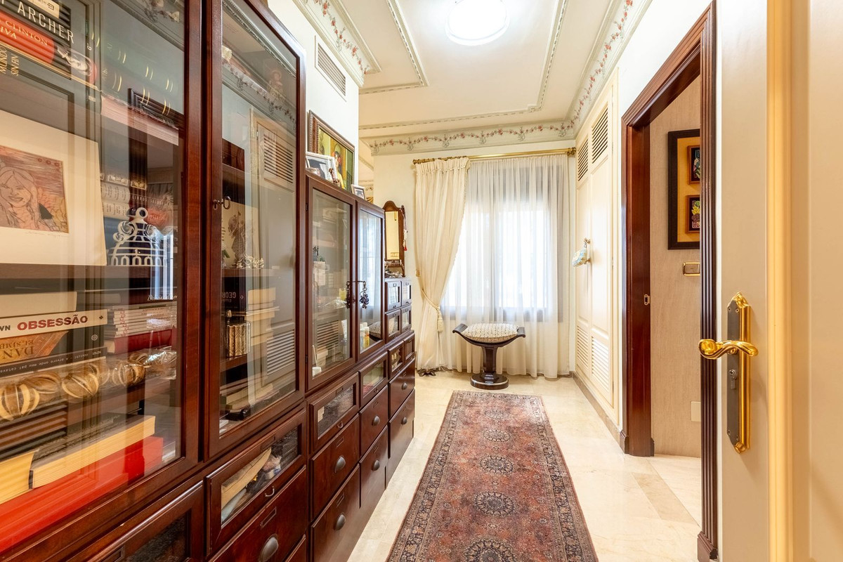 Se vende Villa - Chalet de 7 dormitorios en Costa Del Sol, Málaga, España