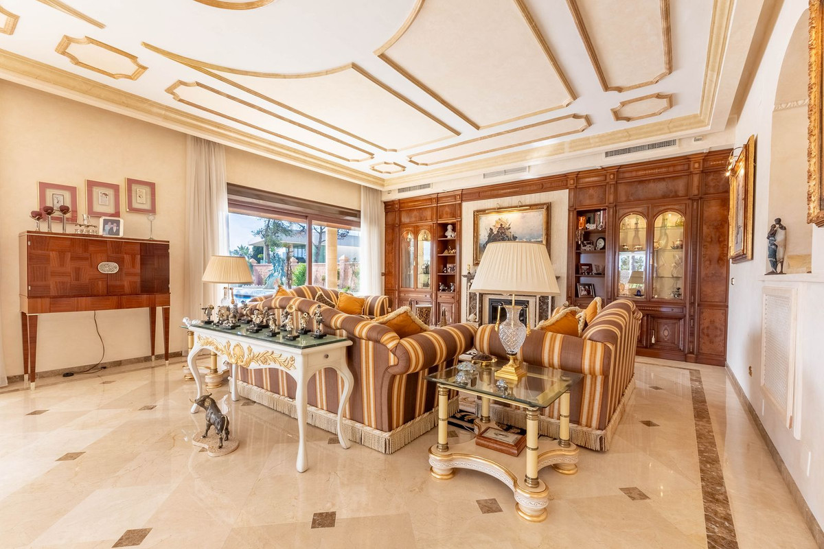Se vende Villa - Chalet de 7 dormitorios en Costa Del Sol, Málaga, España