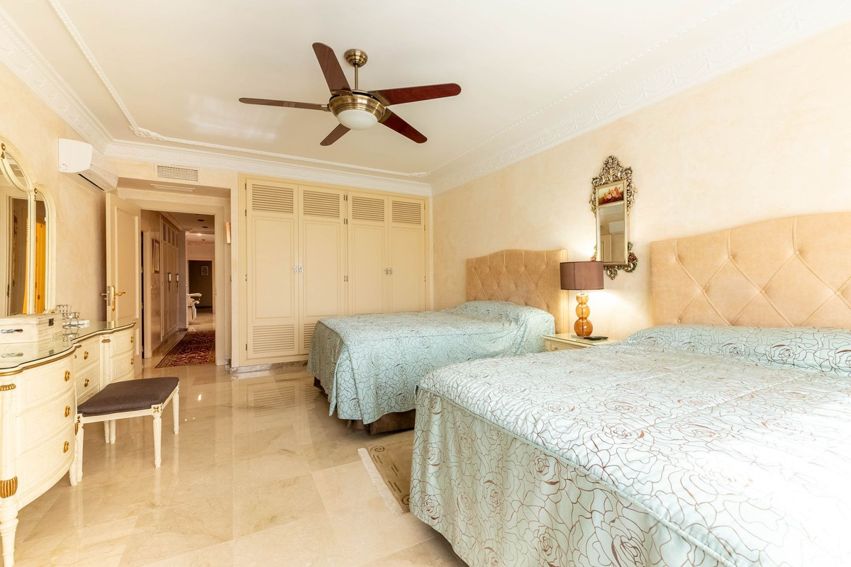 Se vende Villa - Chalet de 7 dormitorios en Costa Del Sol, Málaga, España