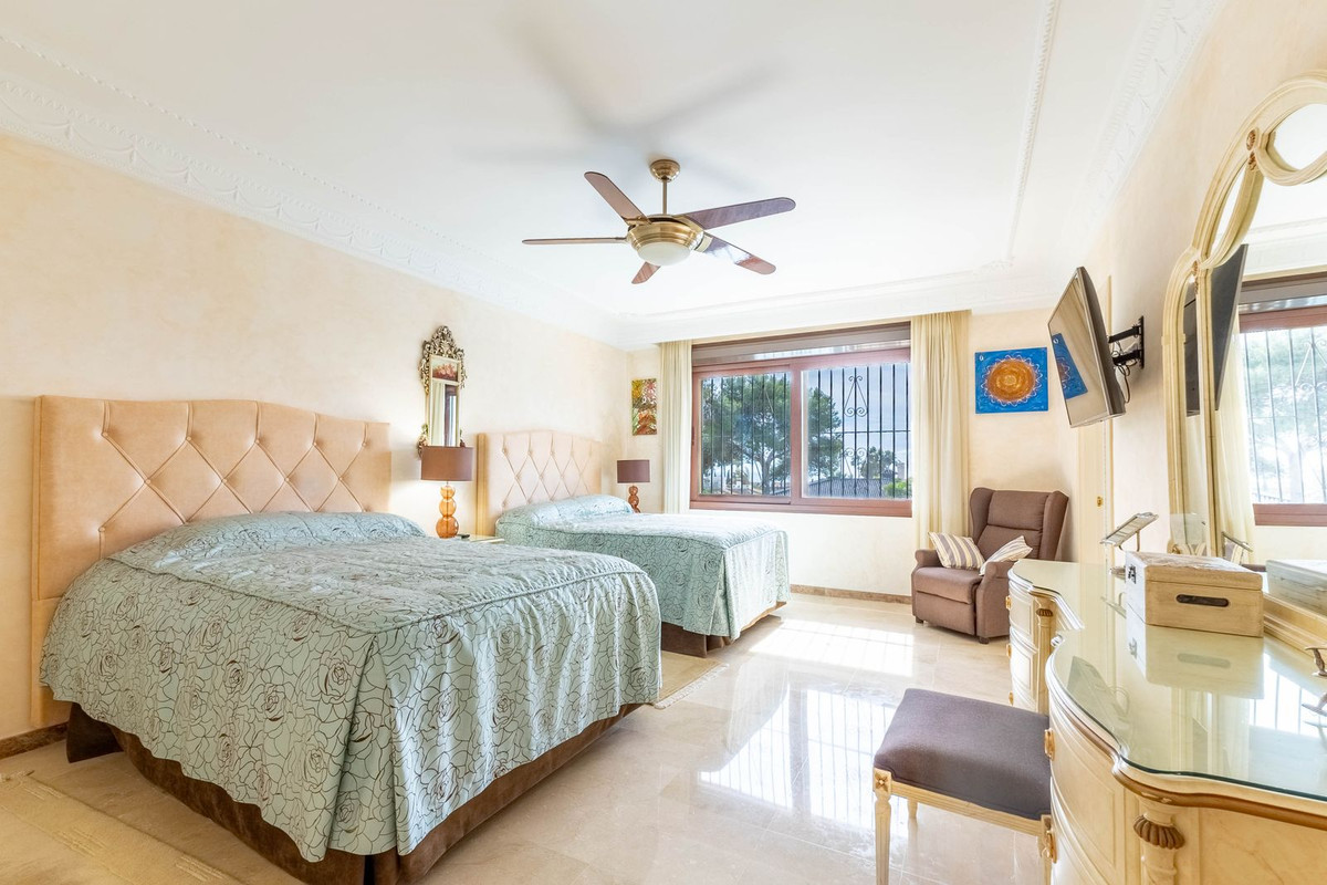 Se vende Villa - Chalet de 7 dormitorios en Costa Del Sol, Málaga, España