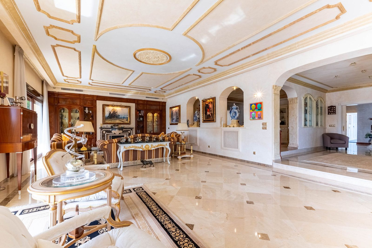 Se vende Villa - Chalet de 7 dormitorios en Costa Del Sol, Málaga, España