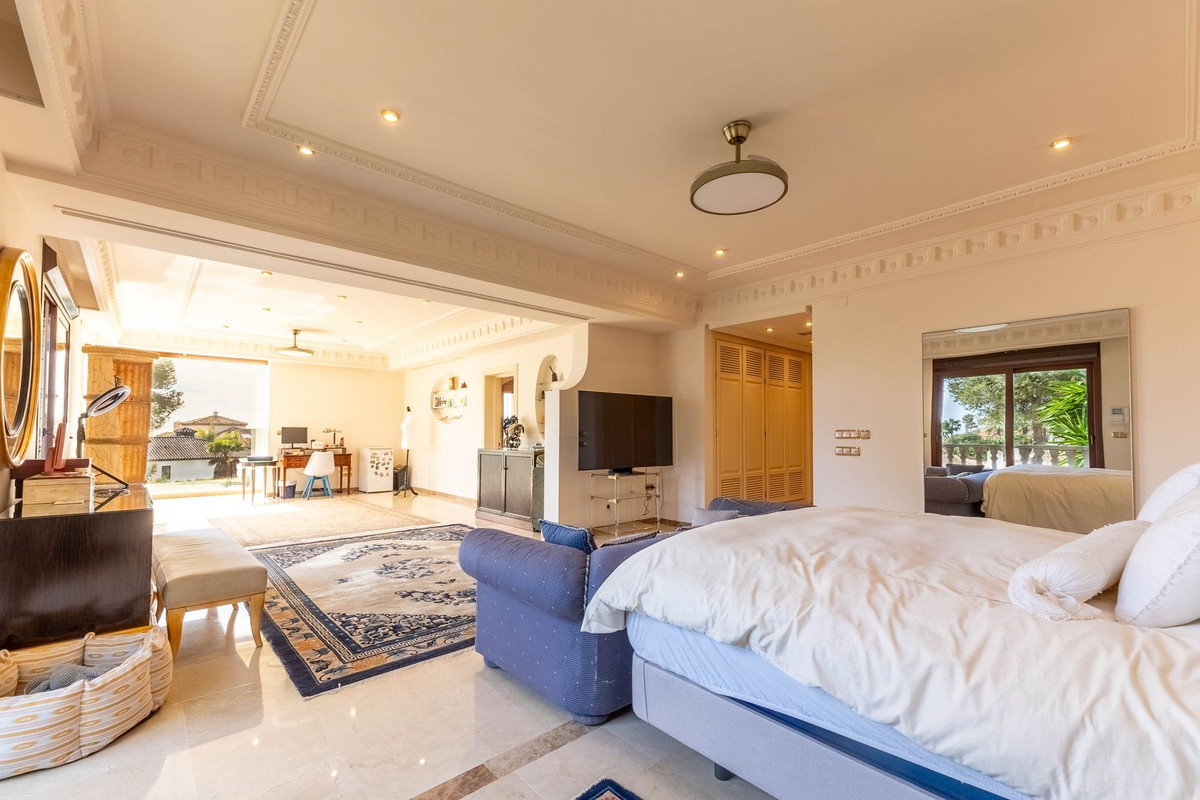 Se vende Villa - Chalet de 7 dormitorios en Costa Del Sol, Málaga, España