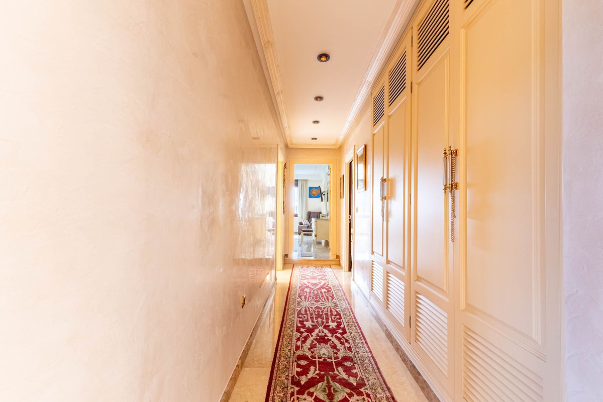 Se vende Villa - Chalet de 7 dormitorios en Costa Del Sol, Málaga, España