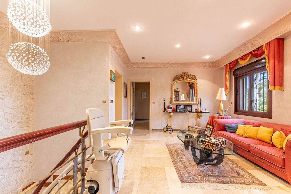 Se vende Villa - Chalet de 7 dormitorios en Costa Del Sol, Málaga, España