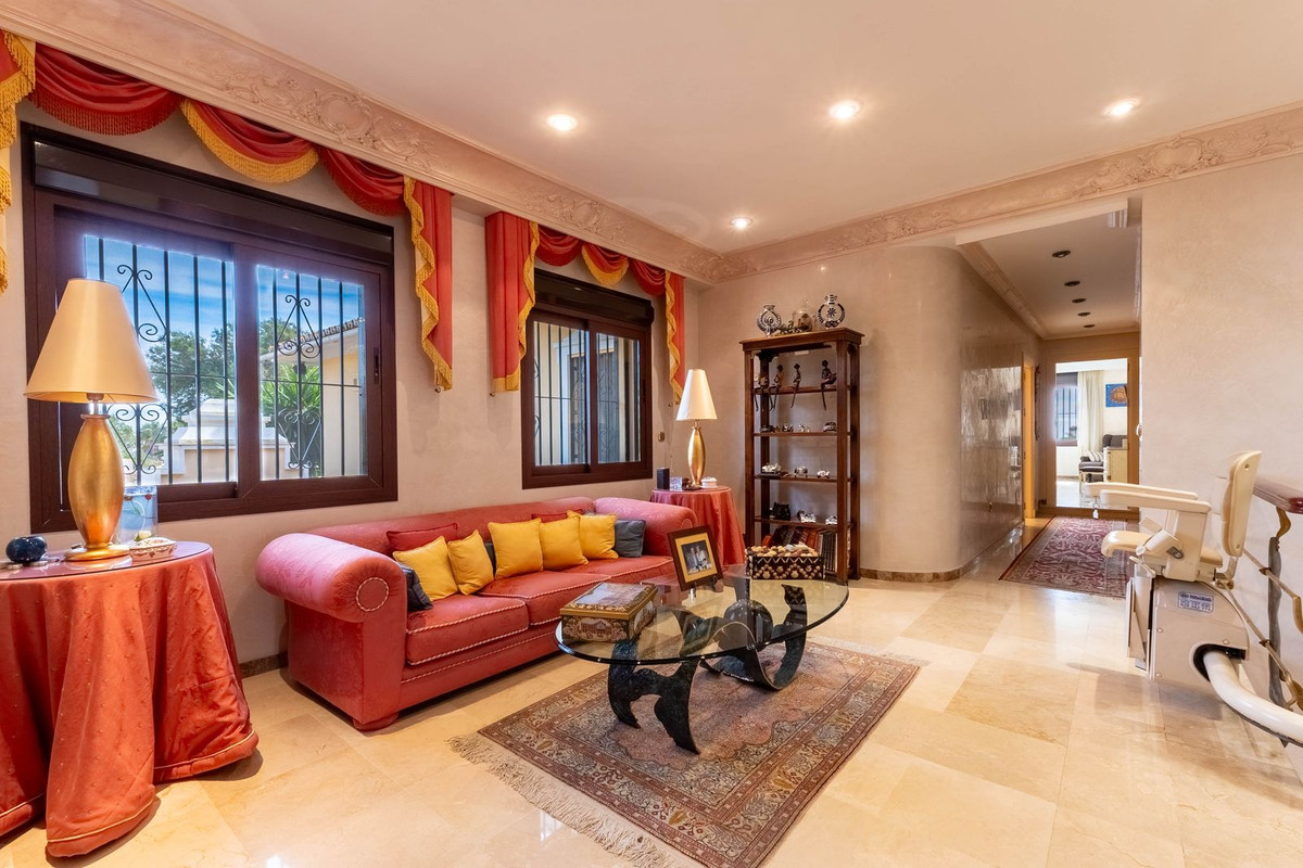 Se vende Villa - Chalet de 7 dormitorios en Costa Del Sol, Málaga, España
