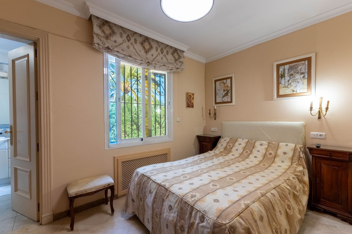 Se vende Villa - Chalet de 7 dormitorios en Costa Del Sol, Málaga, España