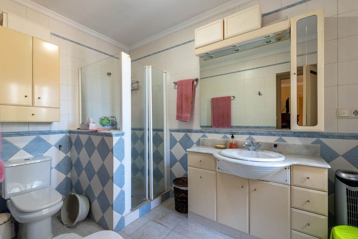 Se vende Villa - Chalet de 7 dormitorios en Costa Del Sol, Málaga, España