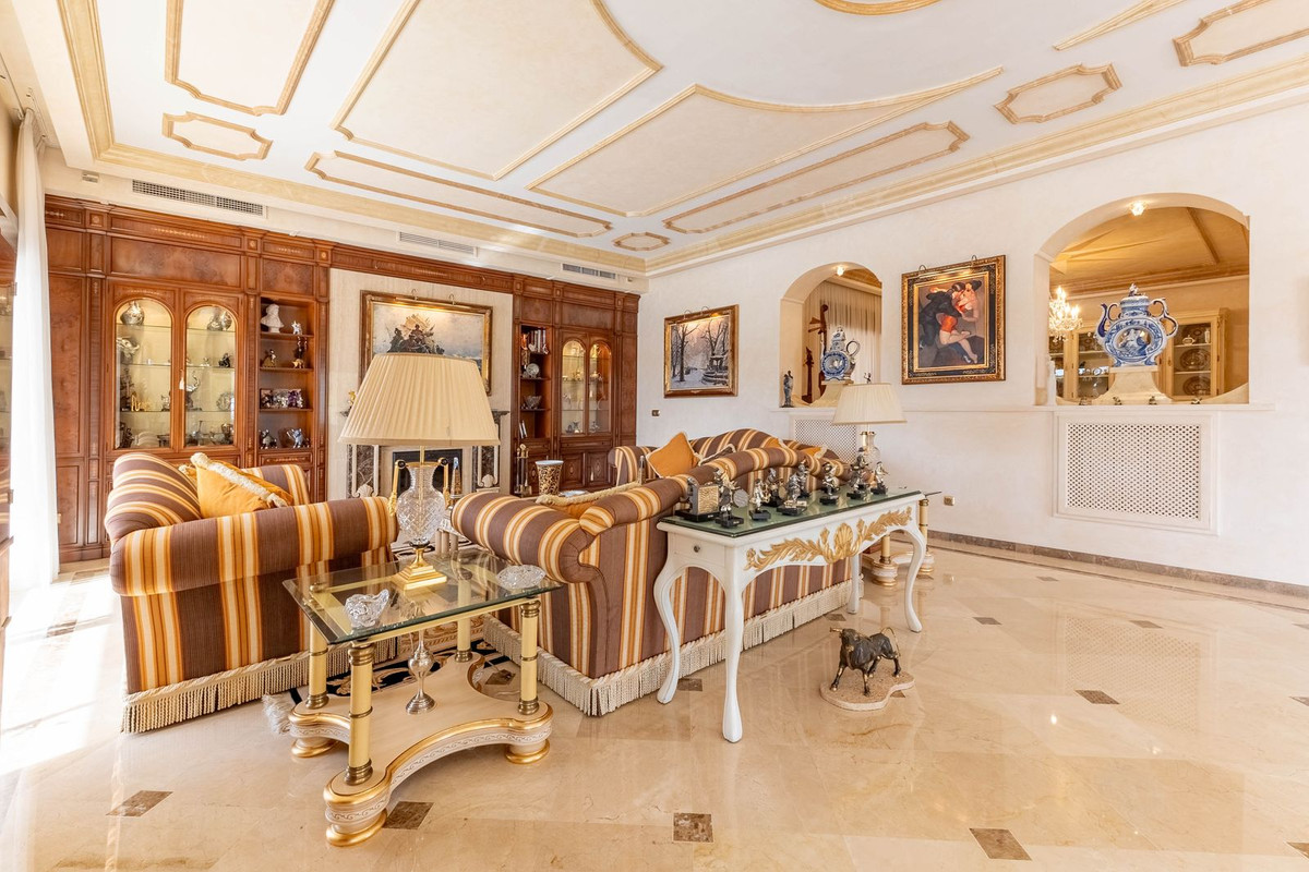 Se vende Villa - Chalet de 7 dormitorios en Costa Del Sol, Málaga, España