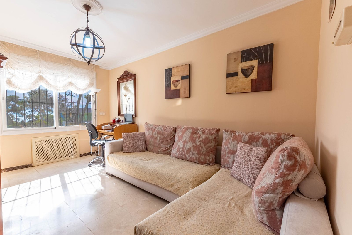 Se vende Villa - Chalet de 7 dormitorios en Costa Del Sol, Málaga, España
