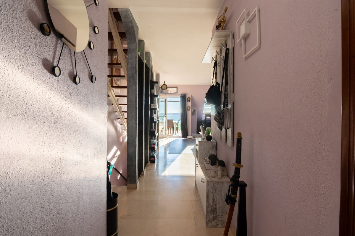 4 Bed Townhouse for sale in Estepona Costa Del Sol, Málaga, Spain