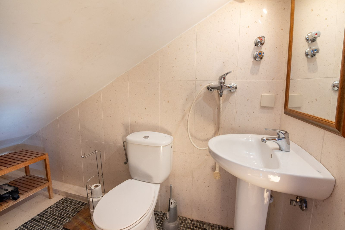 4 Bed Townhouse for sale in Estepona Costa Del Sol, Málaga, Spain