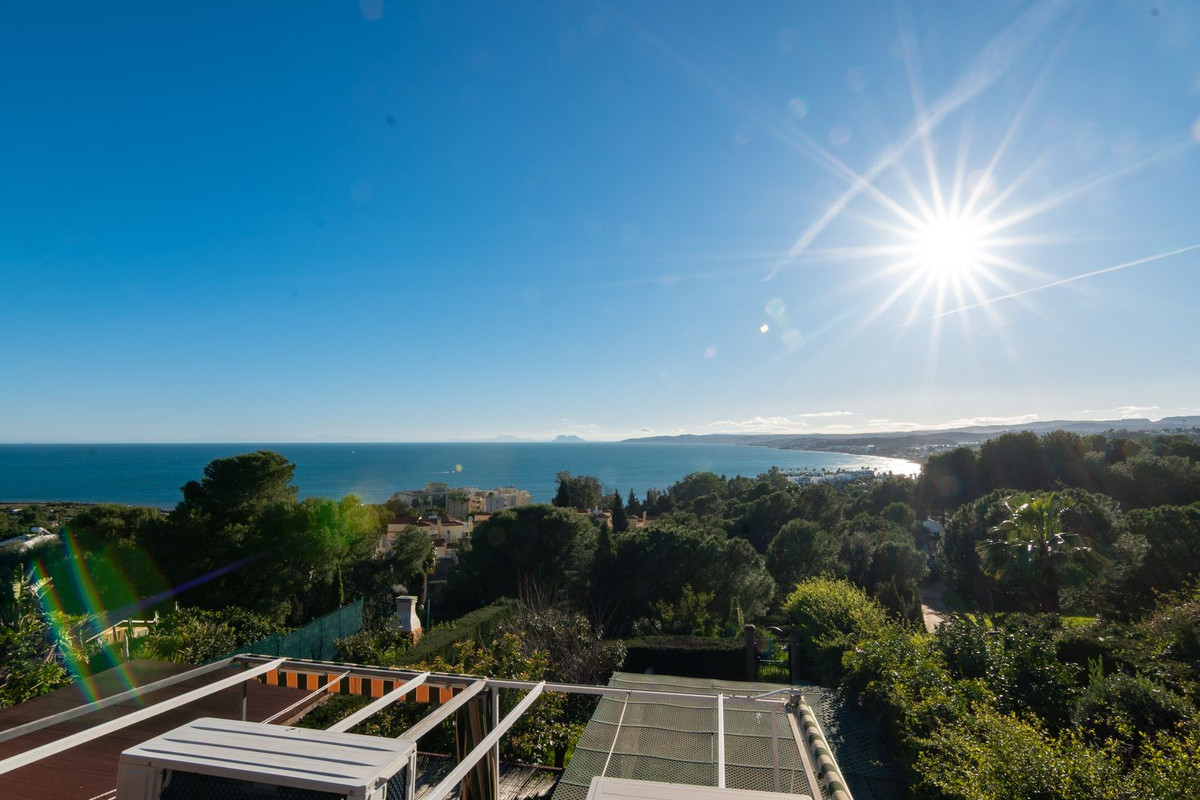 4 Bed Townhouse for sale in Estepona Costa Del Sol, Málaga, Spain