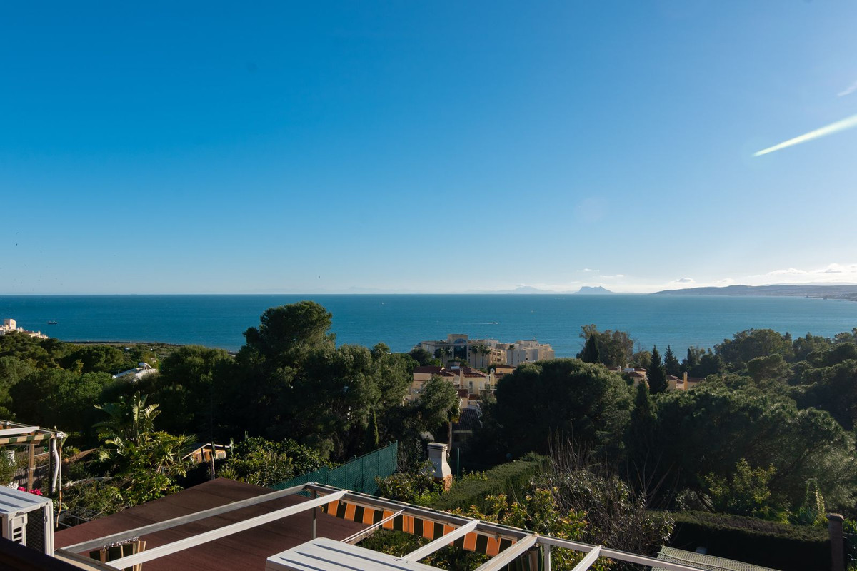 4 Bed Townhouse for sale in Estepona Costa Del Sol, Málaga, Spain